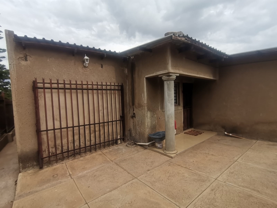 3 Bedroom Property for Sale in Lethlabile North West